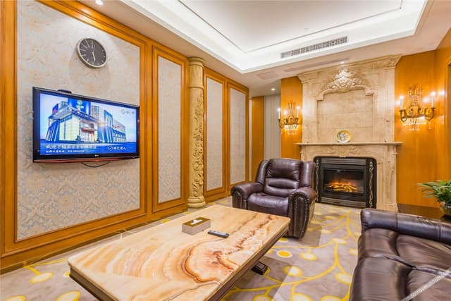 Executive Suite