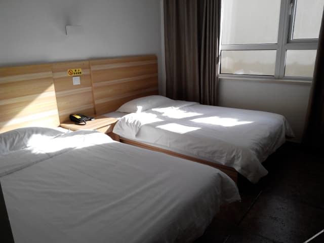 Standard Room (2 Beds)