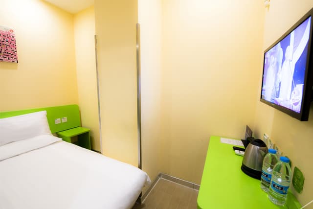 Single Room (No Window)