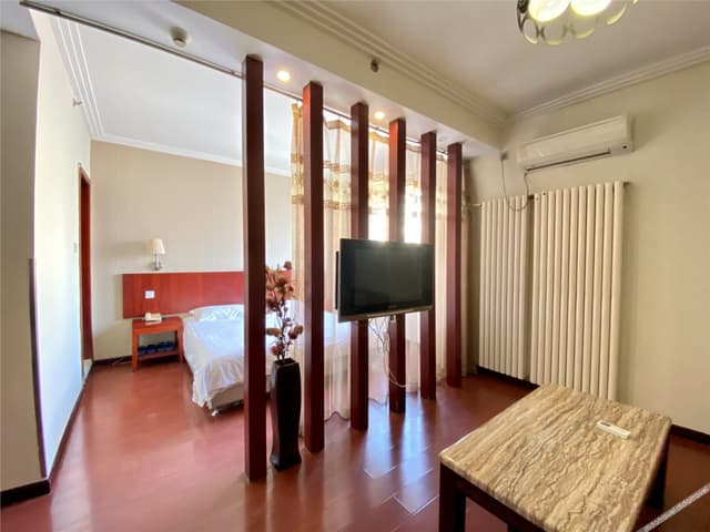 Deluxe Business Suite