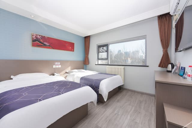 comfortable twin room