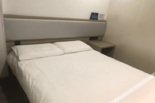 Double Bed Room B (No Window)