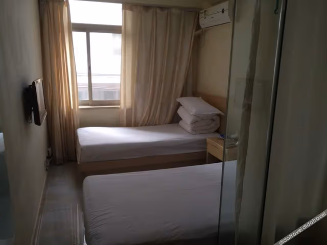 Guestroom (2 beds)