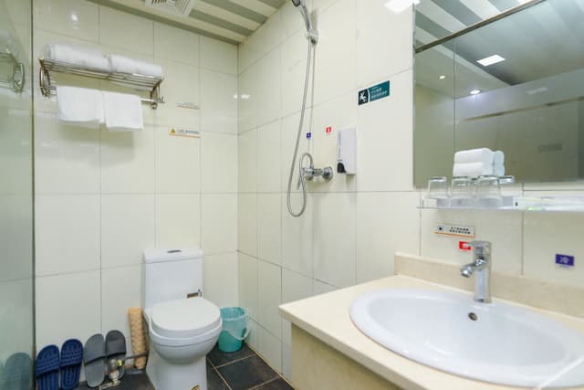 Budget Double Room (No window)