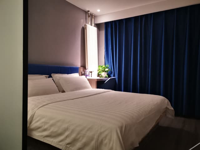 Boutique Queen Room