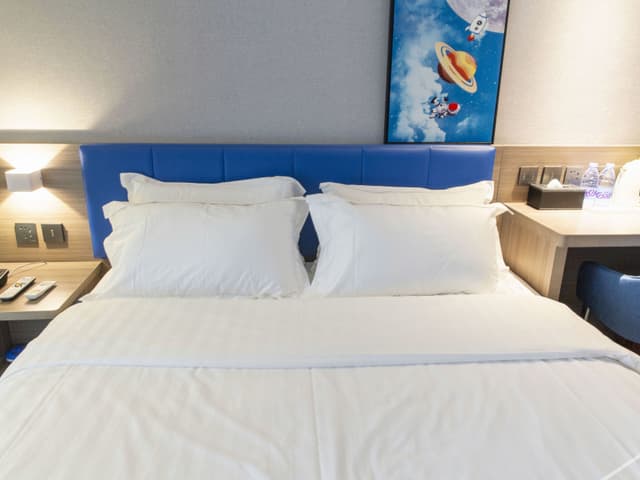 Boutique Queen Room