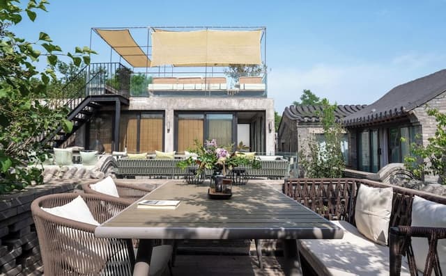 Courtyard View with Balcony