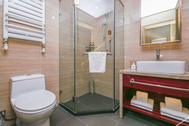 Featured Standard Room - Courtyard-View