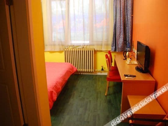 Business Queen Room