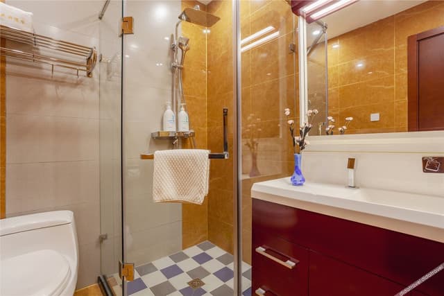 Panoramic Queen Room