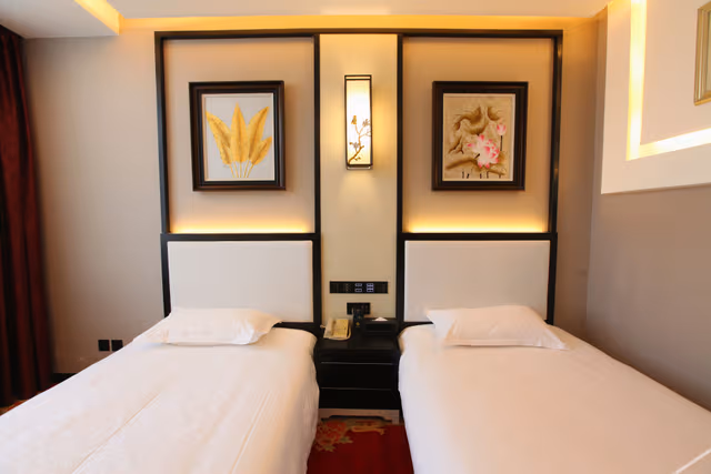 Business Standard Room