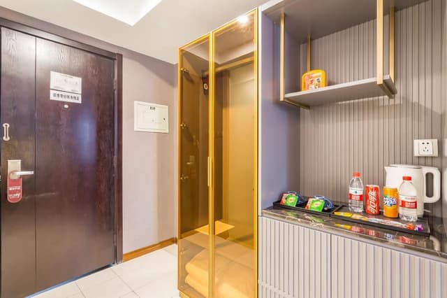 Honeymoon Room
