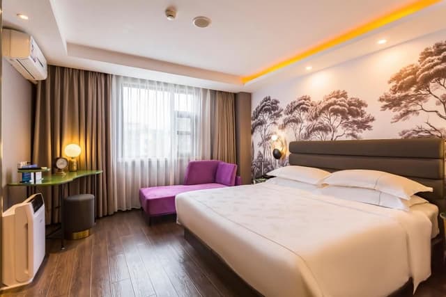 Honeymoon Room