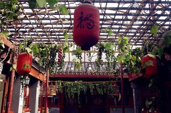 จิงอี้ชี่ โรงเตียงแบบลานบ้าน (Jingyishi Courtyard Inn)1