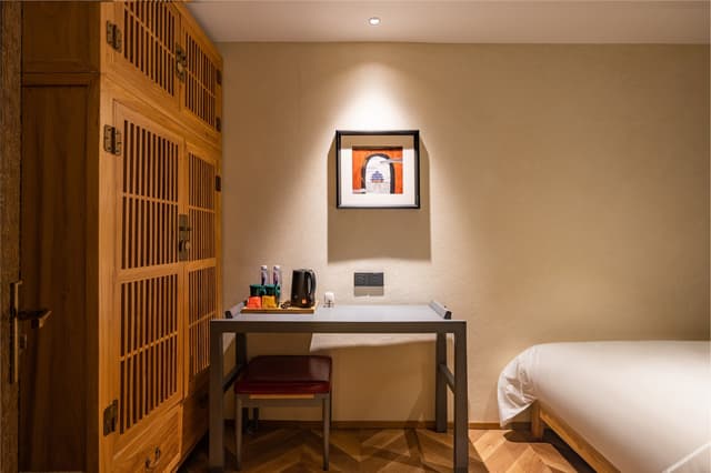 Deluxe Loft Suite