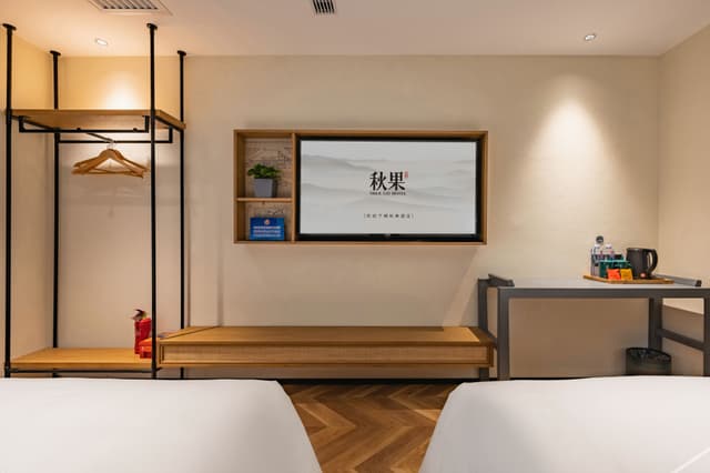 Boutique Queen Room