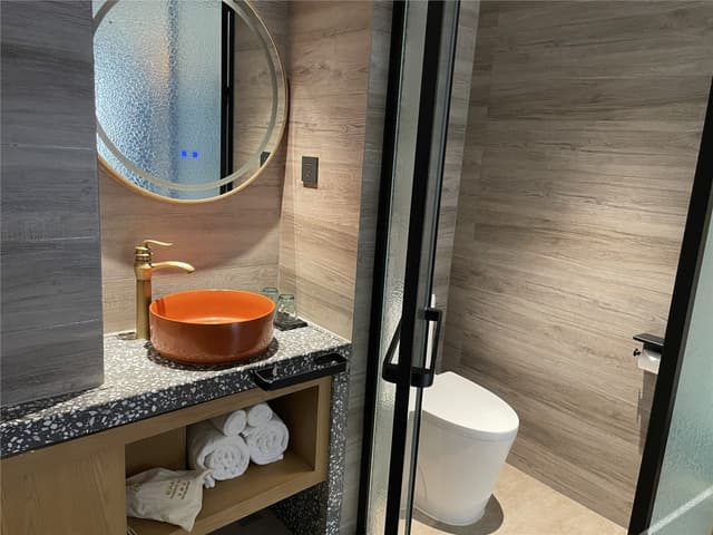Boutique Queen Room