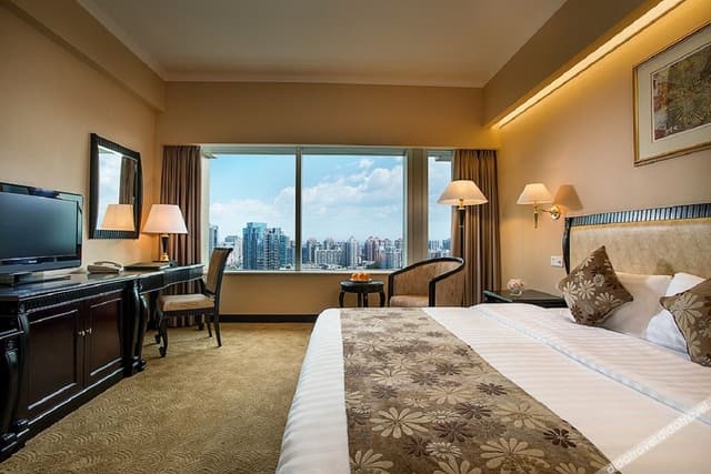 Standard Queen Room