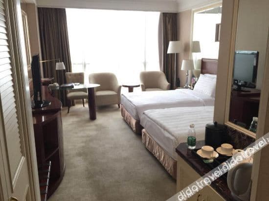 Deluxe 2-bed Room