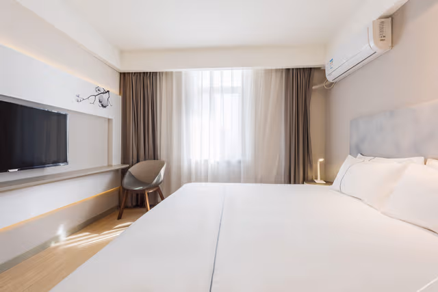 Lan Shu Double Bed Room