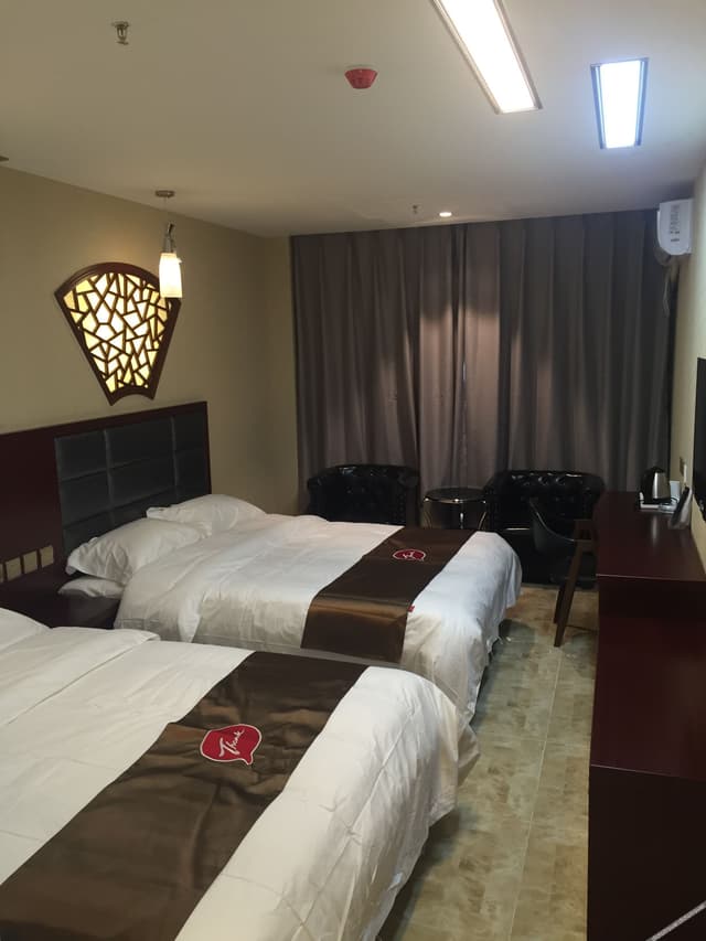 Deluxe Business Room