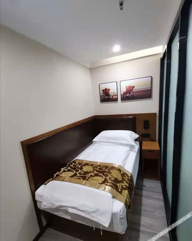 Cozy Room - Single Occupancy