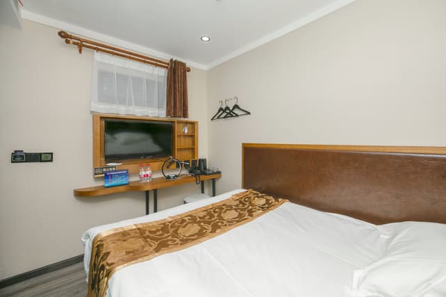 Siya Comfort Double Bed Room