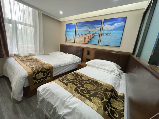 Siya Selected Family Room