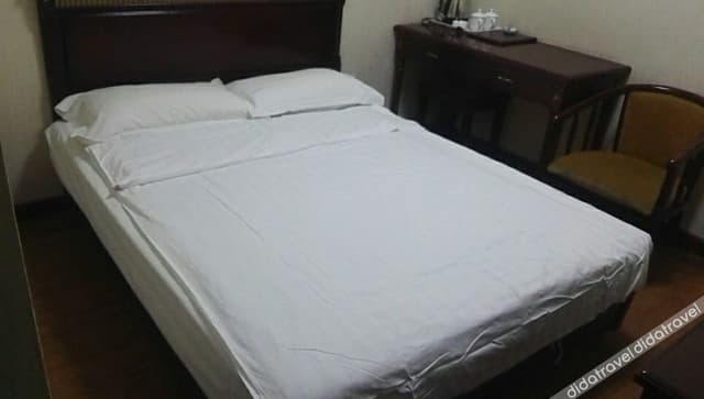 Double Room (No Window)
