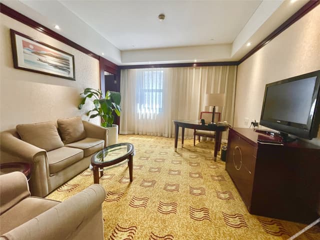 Deluxe Suite