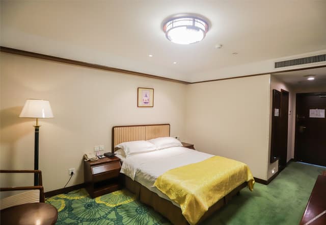 Superior Queen Room