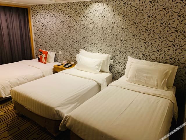 Triple Room