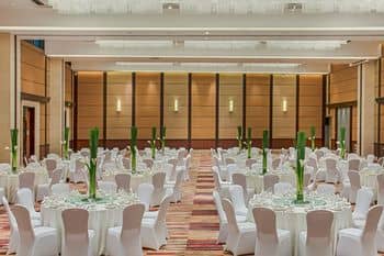 โรงแรมคราวน์ พลาซ่า ปักกิ่ง อินเตอร์เนชั่นแนล แอร์พอร์ต โรงแรมคราวน์ พลาซ่า ปักกิ่ง อินเตอร์เนชั่นแนล แอร์พอร์ต