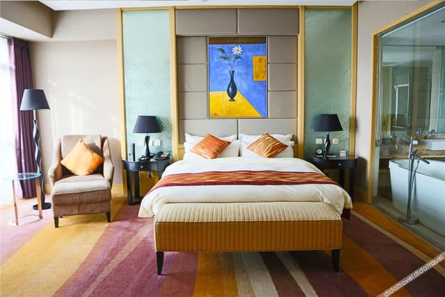 Executive Deluxe Queen Room