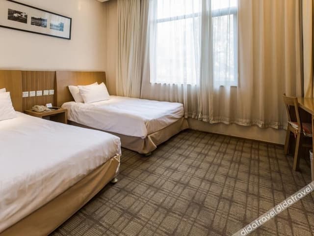 Business Twin Room