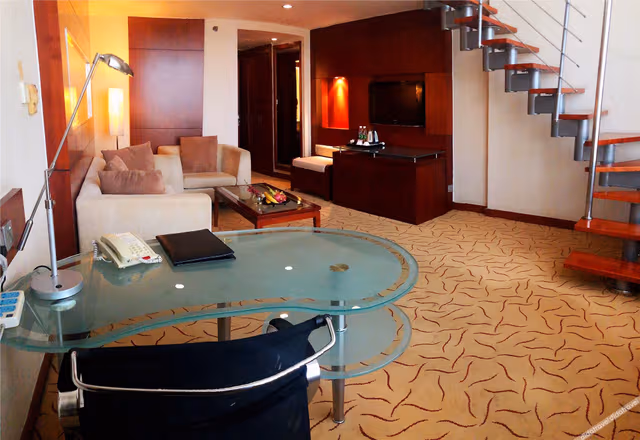 Multi-level double bed Suite