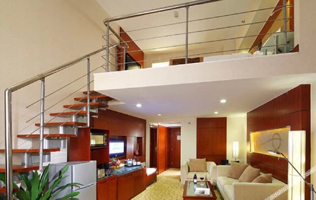 Multi-level double bed Suite