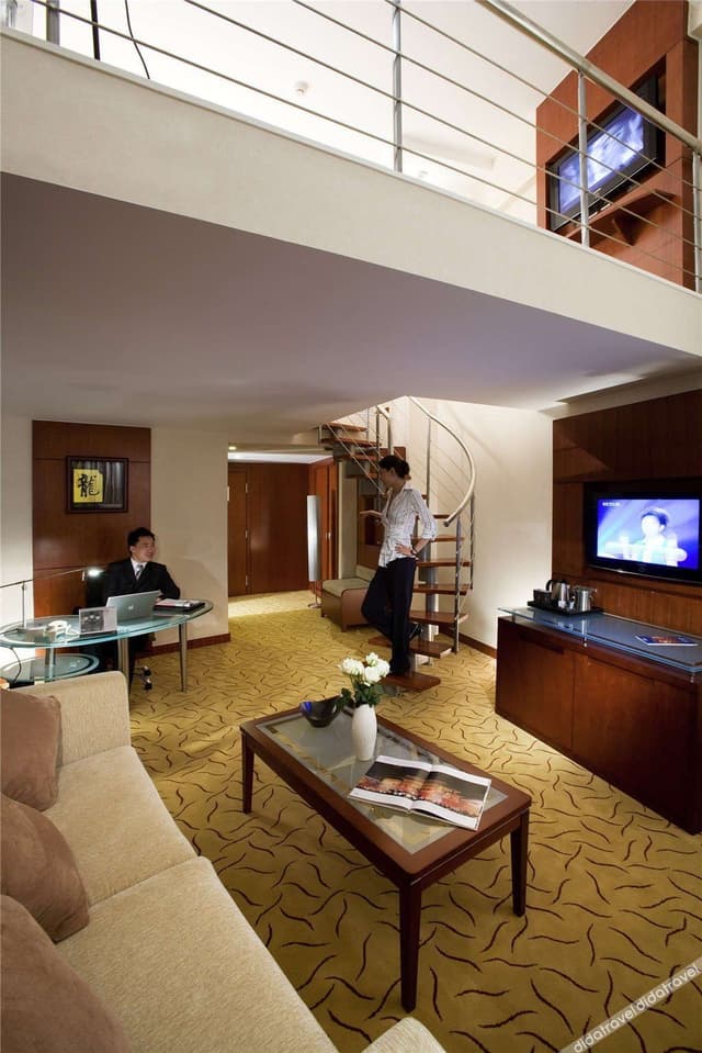 Executive Multi-level Suite