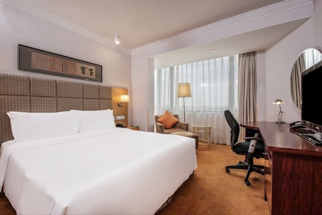 Suite, 1 King Bed (Top Floor)