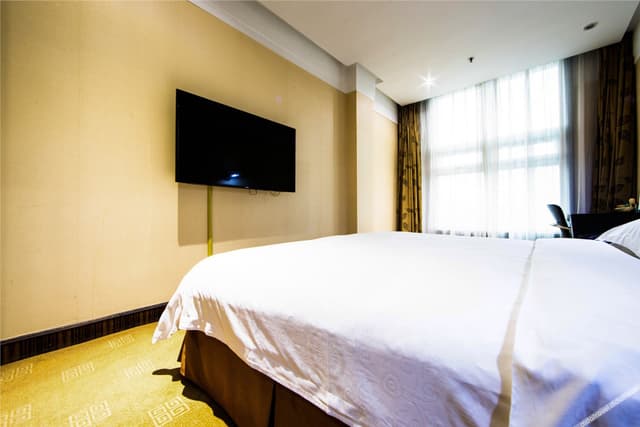 Business Queen Room