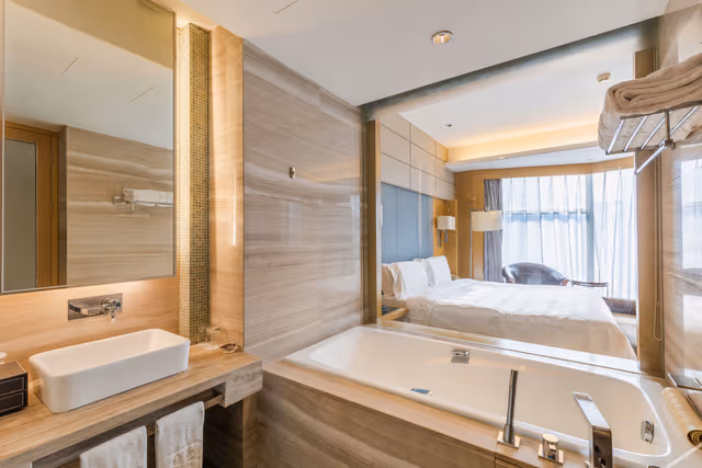 Deluxe Queen Room