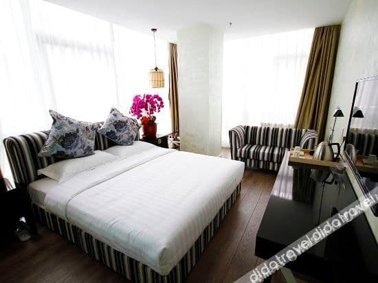 Executive Queen Room