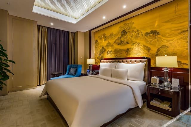 Business Suite - 2-Bedroom