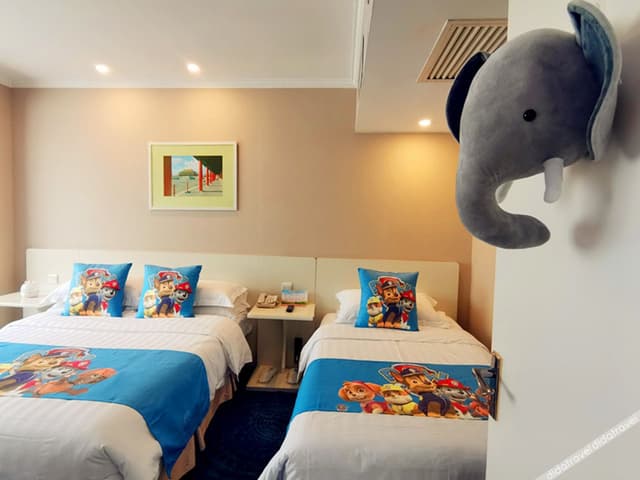 PAW Patrol theme Suite