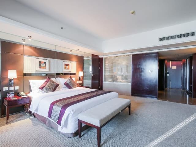 Executive Deluxe Twin Room