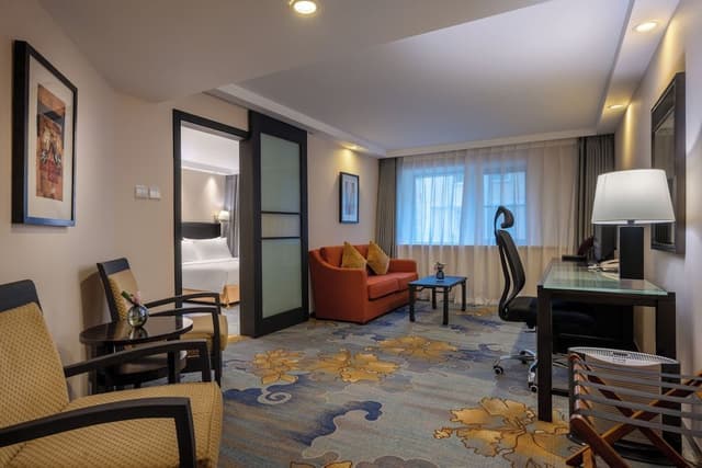 Deluxe Suite