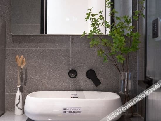 Boutique Duplex Loft Suite