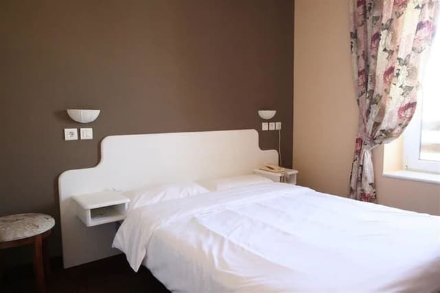 Basic Triple Room