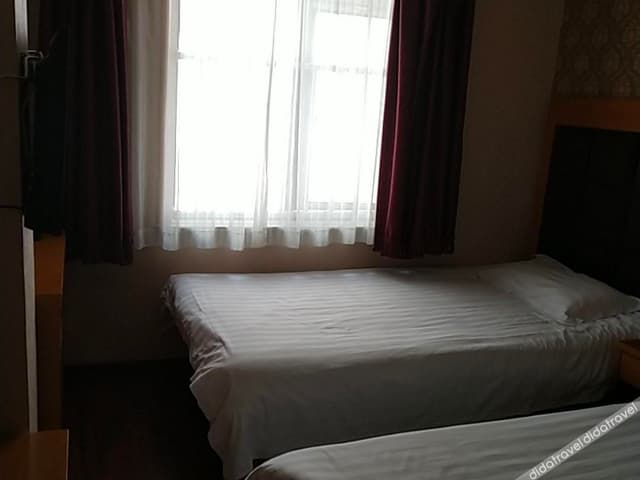 Business Room (2 beds)