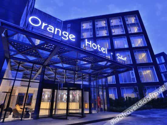 Beijing Yizhuang Rongjingxijie Atour Hotel